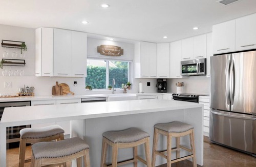 Lauderdale-by-the-Sea House | WALK 2 BEACH/ FREE GOLF CART WITH ANY STAYS THRU JULY!!