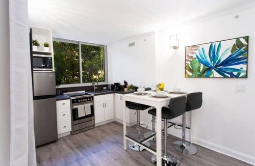 Northeast Coconut Grove Apartment | Walk to Bay from Luxe Condo w/Parking Pool & Gym