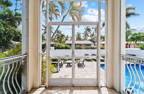 Hollywood Lakes House | Walk to Beach 4BR Home w/Heated POOL & Game Room!