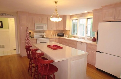 Northwest Harwich House | Walk to Beach Central Location Central AC WiFi The Last Resort