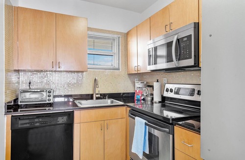 South Pointe Condo | 🏖️WALK TO BEACH🏖️Family Friendly Perfect Location-Parking