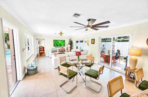 Harbour Inlet House | Walk to Beach Heated Pool Serenity at its Finest Orchid Key Residences