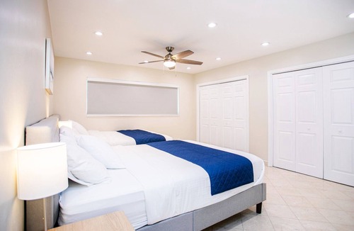 Hollywood Lakes Villa | WALK to Beach Luxury Villa in Hollywood Lakes