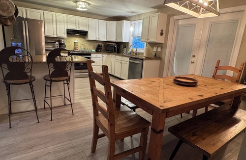 Newport East House | Walk to beach! Very large outdoor patio. Some Aug-Oct 2026 dates still open!