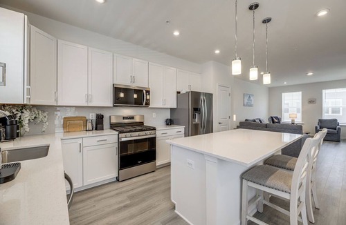 Cambridge House | Walk to Cambridge Waterfront: Townhome w/Deck