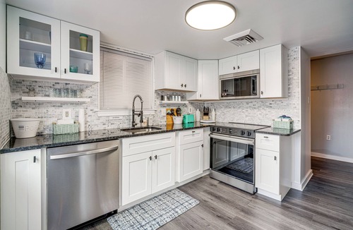 Atlantic City Apartment | Walk to Casino: Condo w/Balcony in Atlantic City!