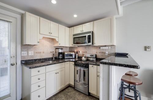Provincetown House | Walk to Commercial Street! Couples Retreat w/Deck