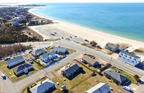 West Hyannisport House | Walk to Craigville Beach: Cape Cod Gem w/Patio