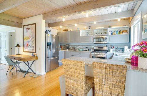 Mashpee House | Walk to John's Pond! Family-Friendly Mashpee Home