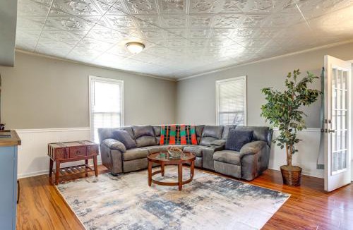 Crisfield House | Walk to Main Street: Family-Friendly Crisfield Gem