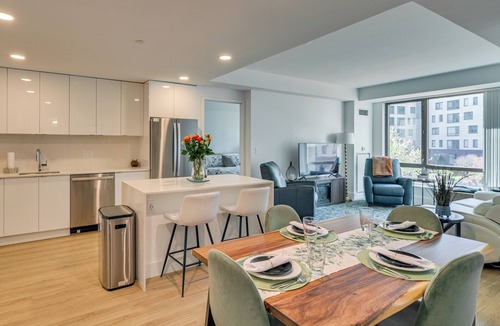 East Cambridge Condo | Walk to MIT & T Stop! Kendall Square Extended Base