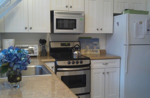 Wellfleet Cottage | Walk to Ocean Beach, Nat`l Seashore, WiFi, Bike Rail Trail