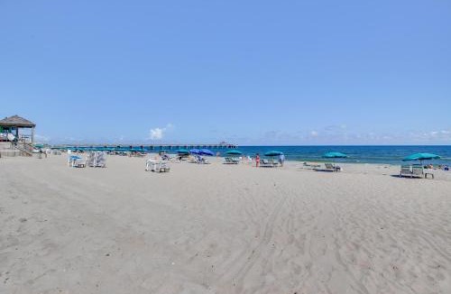 Deerfield Beach House | Walk to Ocean: Chic Deerfield Beach Cottage!