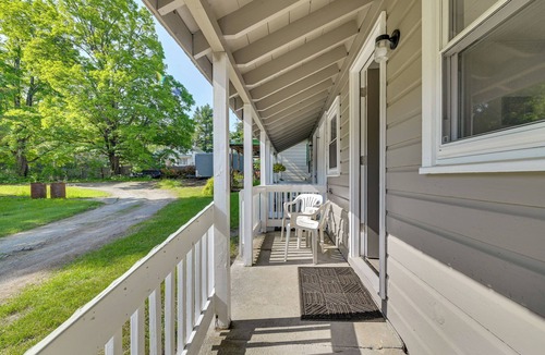 Schroon Lake Apartment | Walk to Schroon Lake! Studio w/Shared Fire Pit