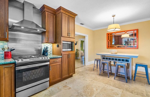 Del-Ida Park Historic District House | Walk to The Ave! Heated Pool/Spa, Golden Tee & Putting Green – 1.3mi to Beach