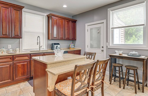 South Side Apartment | Walk to the NYC Train! Mt Vernon Escape w/Patio