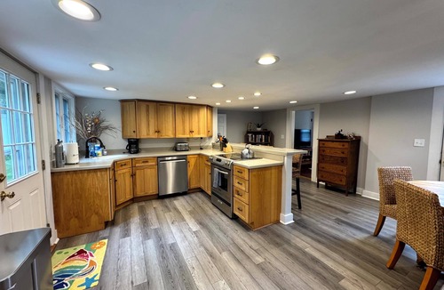 Rockport House | Walk to Town, Beach & Train to Salem - AC, Pets OK