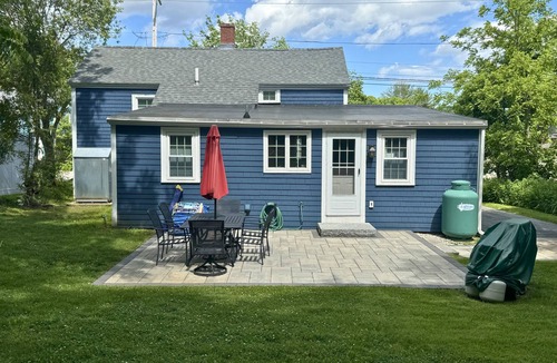 Rockport House | Walk to Town, Beach & Train to Salem - AC, Pets OK