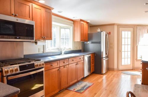 North Eastham House | Walk to Water Hot Tub & Game Room