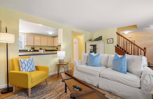 North Chatham House | Walk to Water, near Downtown Chatham!
