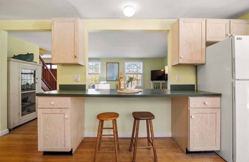 North Chatham House | Walk to Water, near Downtown Chatham!