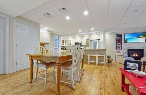 Popponesset Apartment | Walk to Water/Popponesset- Private Apartment