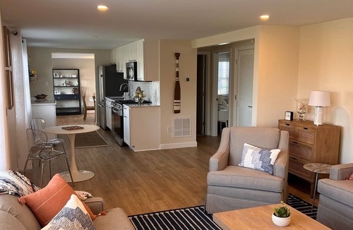 East Sandwich House | Walk to your Private Beach- NEW AMENITIES! Modern Coastal Charm Awaits you!