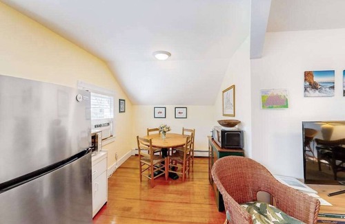 Vineyard Haven Apartment | Walk-up apartment with deck & grill - walk to beach & town