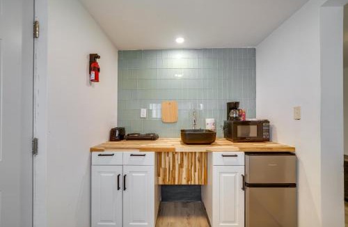 Bellepoint Apartment | Walkable Hinton Getaway: Raft New River Gorge!