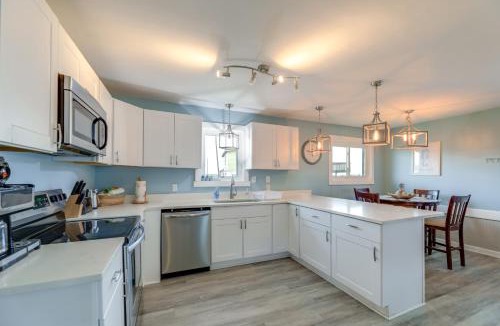 Salter Path House | Walkable & Renovated! Salter Path Retreat w/Deck