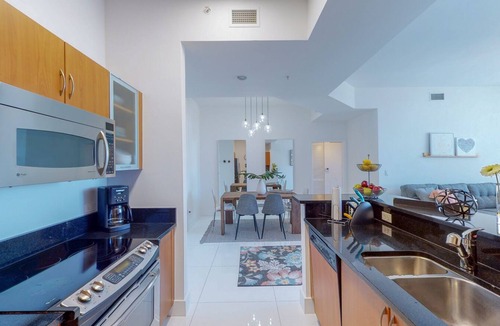 Aventura Apartment | Walking distance from Aventura Mall, Restaurants, Parks, etc.
