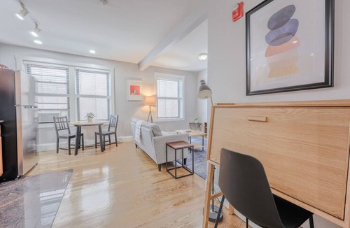 Chinatown Apartment | Warr18-1/1 · Simple 1BR steps to Boston Common and South End!