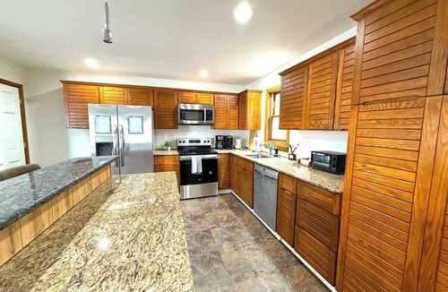 Lake Hopatcong House | Water front Home On Lake Hopatcong