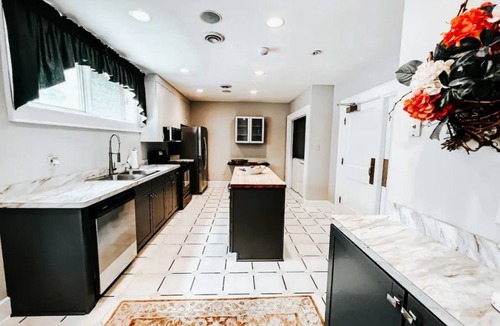 Midlothian House | Water Front Iconic Gem Estate w Pool Pavilion Retreat indoor & outdoor amenities