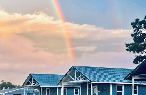 Chincoteague Cottage | Water view cozy & quiet 2-BR cottage
