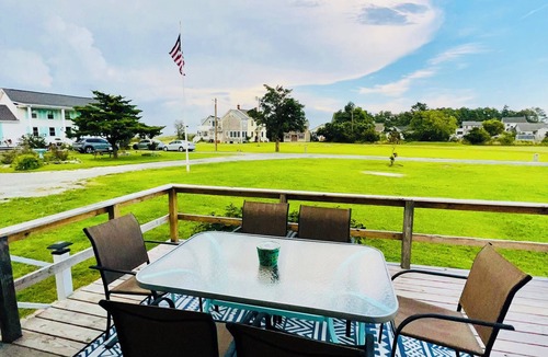 Chincoteague Cottage | Water view cozy & quiet 2-BR cottage