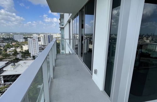 Allapattah Apartment | Water View luxury two bedroom condo