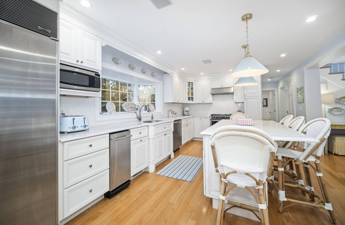 North Chatham House | Water views, private beach and spectacular sunsets from highest point in town.