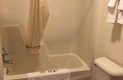 Waterford Hotel | Waterford Inns on the Hudson