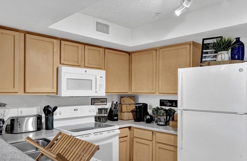 Fort Lauderdale Villa | Waterfront 2B Villa| Quaint & Fun-filled| Near Beach, Airport