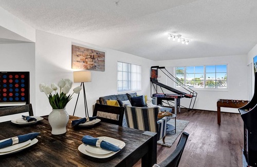 Fort Lauderdale Villa | Waterfront 2B Villa| Quaint & Fun-filled| Near Beach, Airport