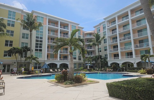 East Ocean Ave Condo | WATERFRONT 2BD 2BTH PH UNIT HUGE SOUTHERN EXPOSURE WATERVIEWS