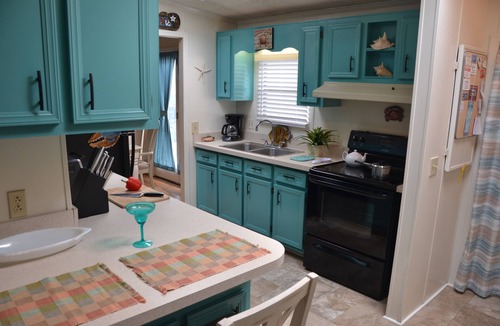 Selbyville House | Waterfront, 3 Bedroom Home in Quiet, Canal Community, 10 Mins from Ocean City MD