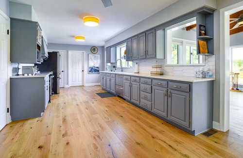 Unionville House | Waterfront 4 acre home with pool between the towns of St. Michaels & Easton!