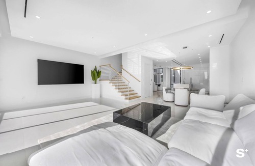 Eastern Shores House | Waterfront 4BR Townhome Near Bal Harbour