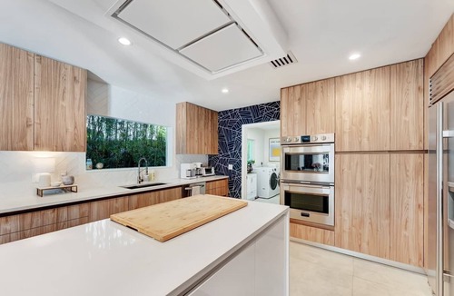 Seven Isles Villa | Waterfront 6BR Estate - Private Dock & Heated Pool - Seven Isles FTL