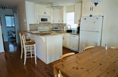 Anglesea Condo | Waterfront! Amazing Panoramic Ocean Views! Cozy Condo Cottage!