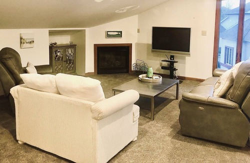 St. Martin Apartment | Waterfront Apartment with Boat Slip Minutes From Ocean City, MD Beach