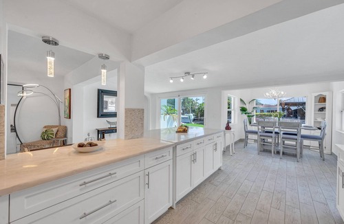 South New River Isles House | Waterfront Bungalow/Heated Pool/Pineapple Key