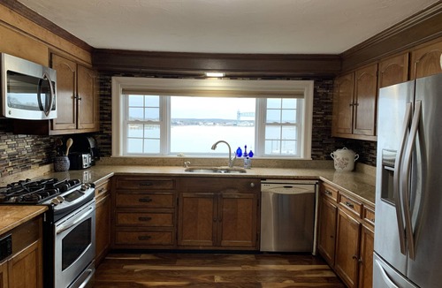 Buzzards Bay House | Waterfront Buzzard's Bay Home - Near FIFA World Cup 2026